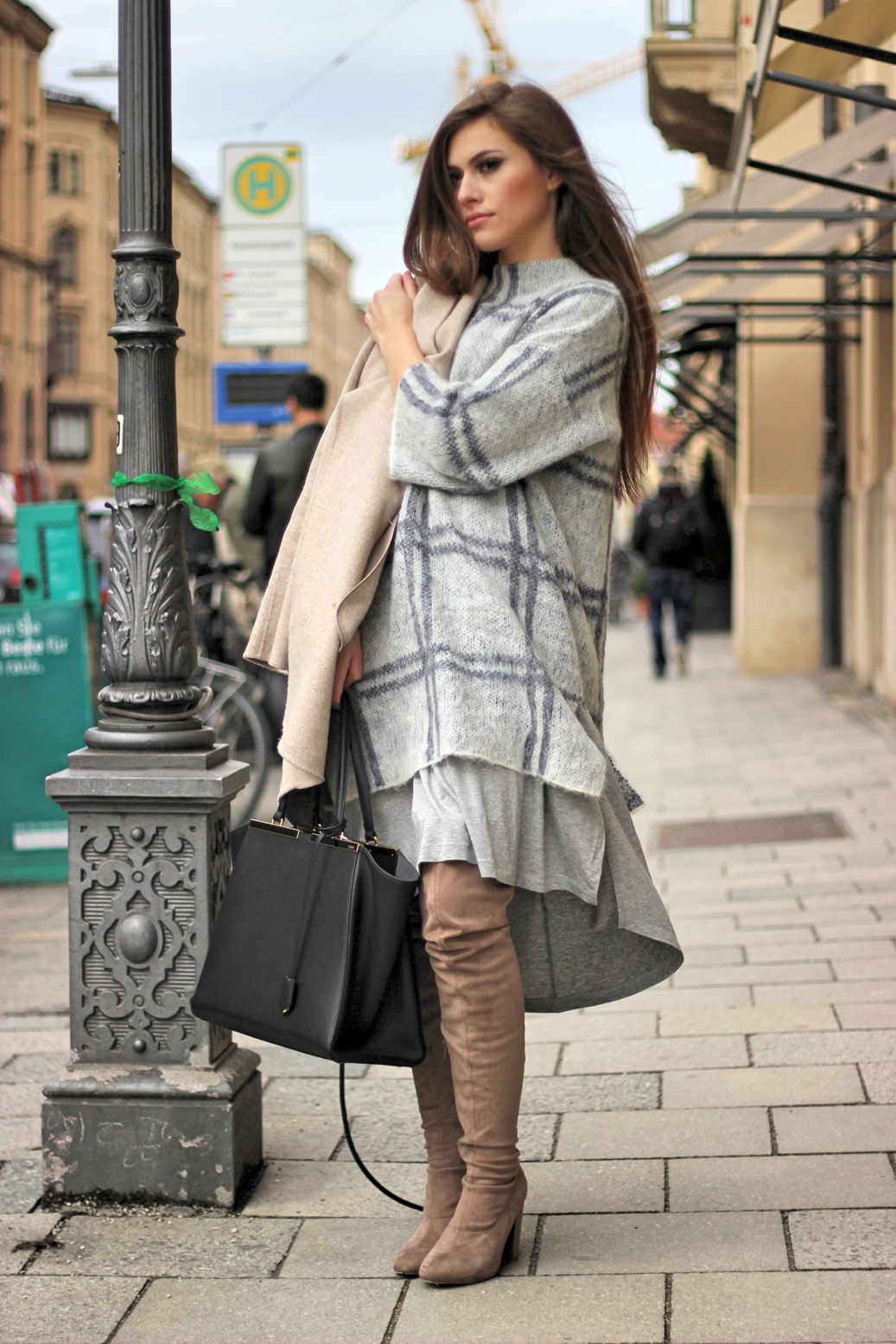 grey-outfit-fashion-blog-münchen-zara-coat-asos-boots-fendi-bag